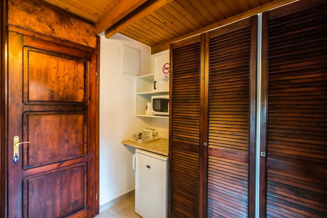 Szent Kristof Panzio Hotell Esztergom Exteriör bild