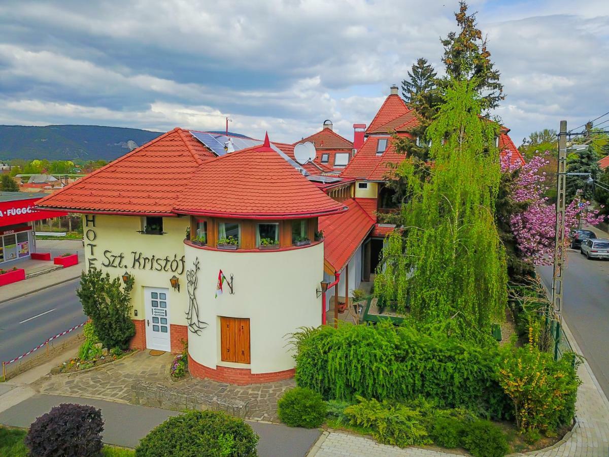 Szent Kristof Panzio Hotell Esztergom Exteriör bild